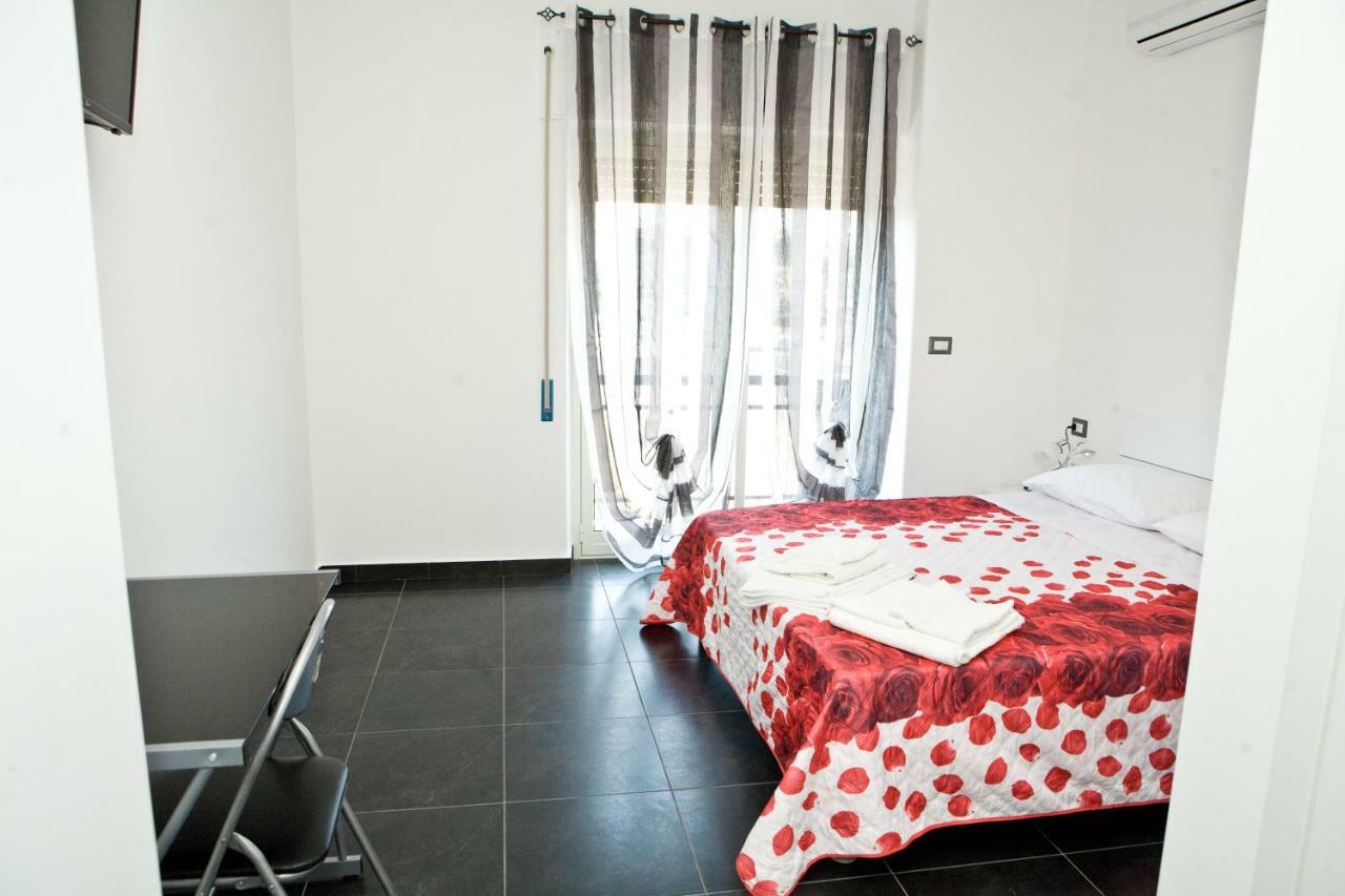 B&B Etna'S Tourist Aeroporto di Catania Fontana Rossa Esterno foto