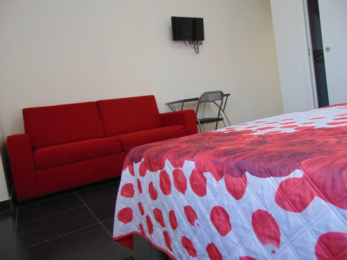 B&B Etna'S Tourist Aeroporto di Catania Fontana Rossa Esterno foto